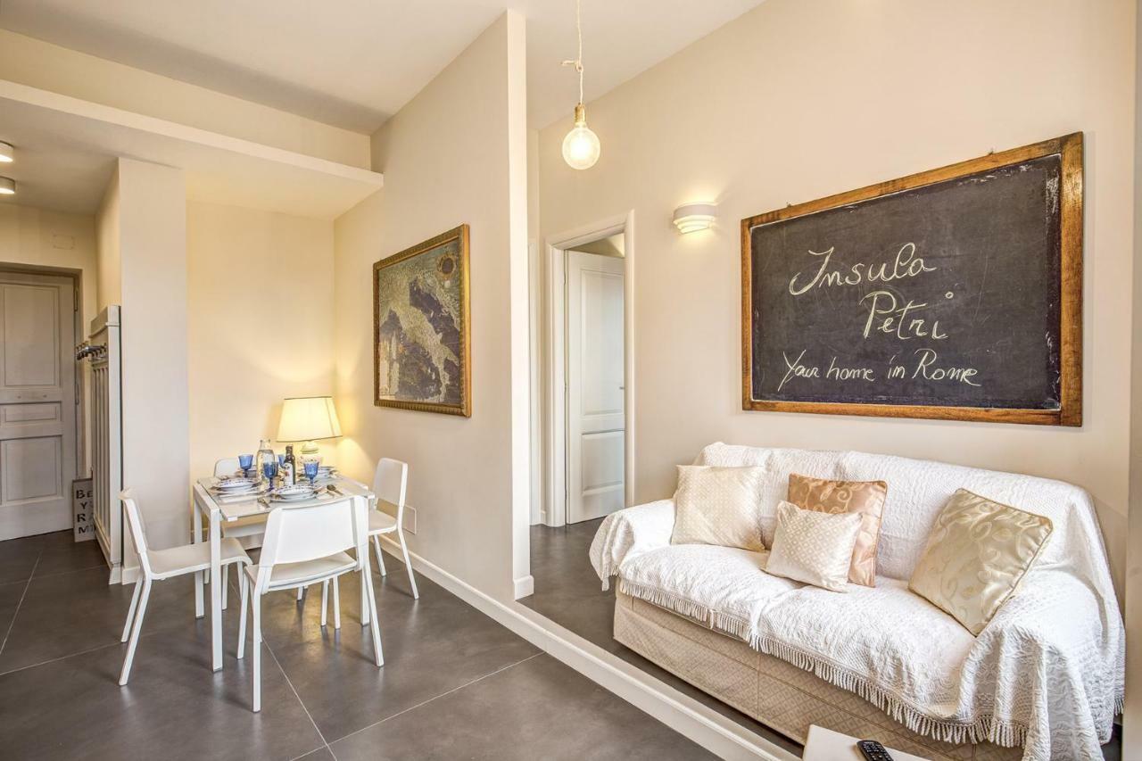 Insula Petri _ 2Bdr Apartment Рим Экстерьер фото