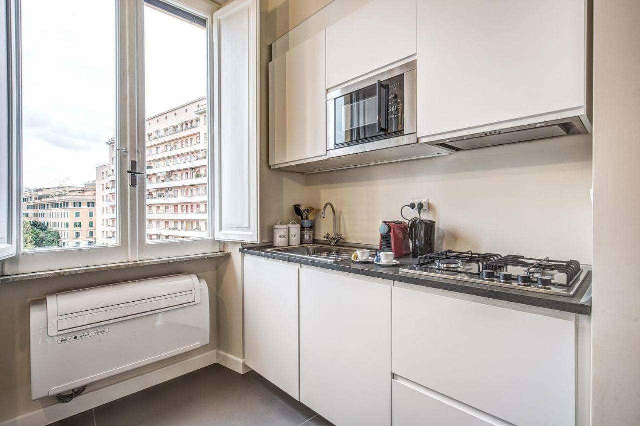 Insula Petri _ 2Bdr Apartment Рим Экстерьер фото